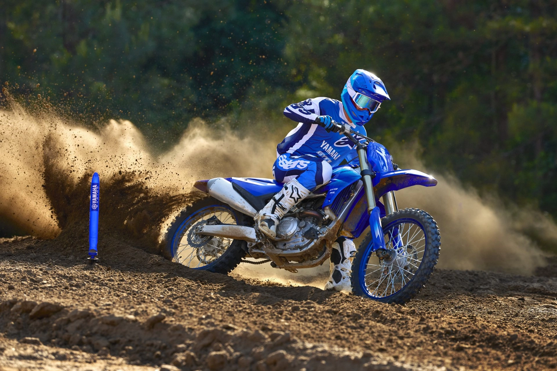 2027 Yamaha YZ250F being ridden on a dirt track